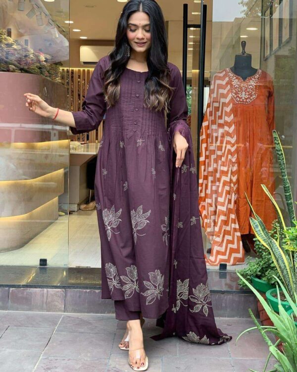 Floral Dreams ? Printed & Embroidered Cotton Dress (Size M) - Image 9