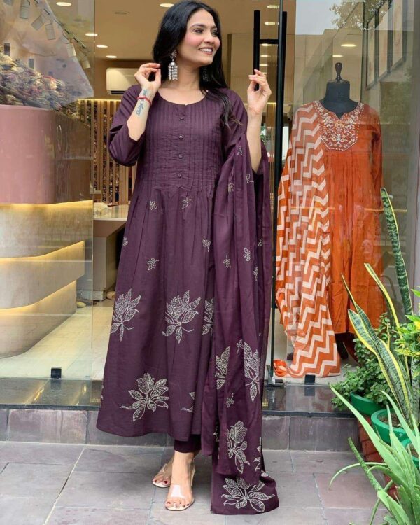 Floral Dreams ? Printed & Embroidered Cotton Dress (Size M) - Image 8